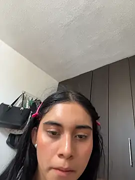 Snapshot of Miia_moonn chatting on January 5, 2026, 5:27 pm Miia moonn online show from January 5, 2026, 5:27 pm