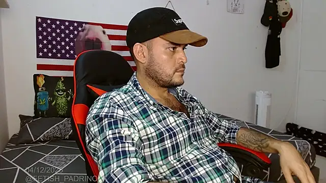 holegape online show from December 5, 2025, 3:37 am