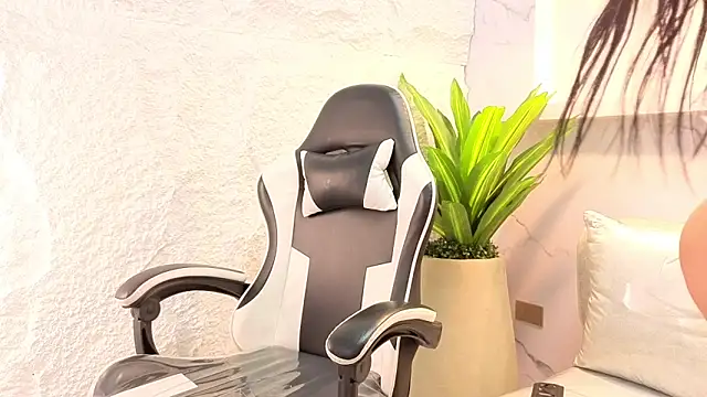 Snapshot of electra_wildtp chatting on December 4, 2025, 7:22 pm electra wildtp online show from December 4, 2025, 7:22 pm