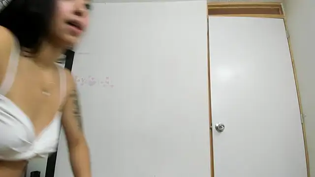 Snapshot of angel_pink7 chatting on December 16, 2025, 7:19 pm angel pink7 online show from December 16, 2025, 7:19 pm