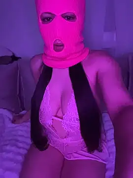 Snapshot of linaatchikita chatting on February 6, 2026, 8:45 pm linaatchikita online show from February 6, 2026, 8:45 pm