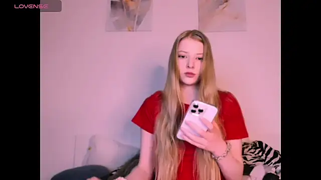  Milana Sparkl75  online show from January 11, 2026, 7:19 pm