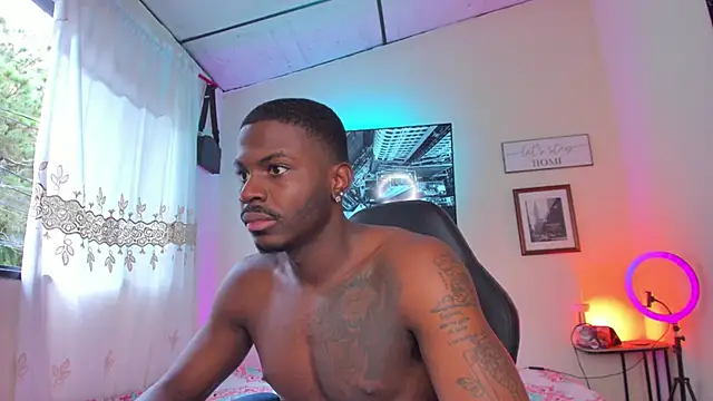 Snapshot of Ethantravis22 chatting on December 5, 2025, 6:59 pm Ethantravis22 online show from December 5, 2025, 6:59 pm