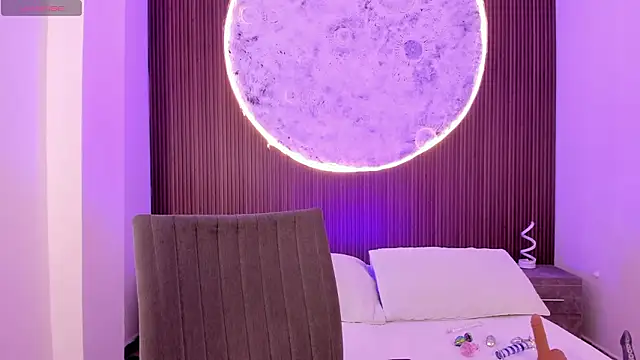 Snapshot of IvannaVolk_ chatting on February 4, 2026, 5:13 am IvannaVolk online show from February 4, 2026, 5:13 am