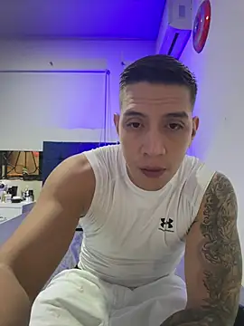 OliverWest04 online show from April 16, 2026, 8:53 pm