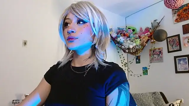 Snapshot of Layla_quinn chatting on February 17, 2026, 4:46 pm Layla quinn online show from February 17, 2026, 4:46 pm