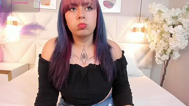 Snapshot of Vera_Gold_ chatting on November 25, 2025, 3:39 am Vera Gold online show from November 25, 2025, 3:39 am