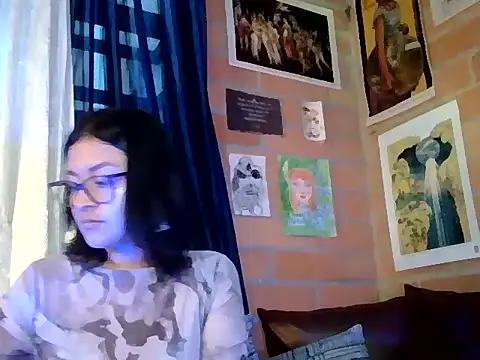 Winter 111 online show from December 4, 2025, 10:29 pm