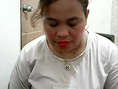 Snapshot of cutechubby chatting on February 27, 2026, 12:10 am cutechubby online show from February 27, 2026, 12:10 am