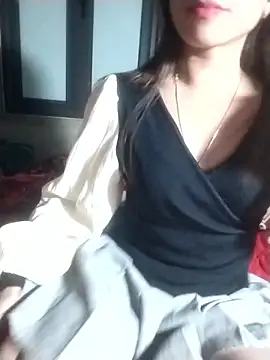 tieutam122 online show from January 11, 2026, 1:05 pm