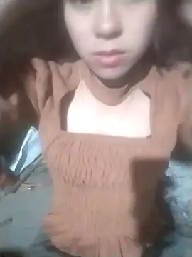 tieutam122 online show from February 2, 2026, 11:53 am