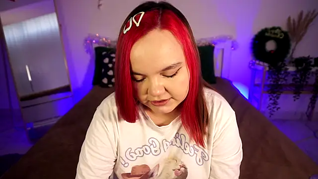 Snapshot of Rose_Luvv chatting on December 23, 2025, 7:28 am Rose Luvv online show from December 23, 2025, 7:28 am