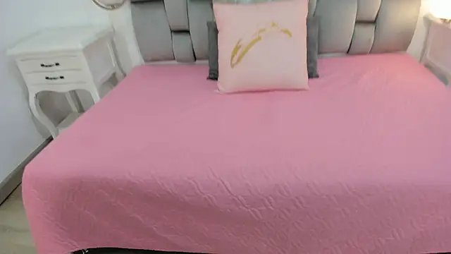 Snapshot of gaby_smit__ chatting on December 16, 2025, 11:37 am gaby smit online show from December 16, 2025, 11:37 am