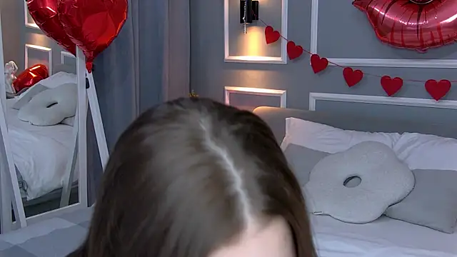 NatalieCroft online show from February 13, 2026, 6:31 am