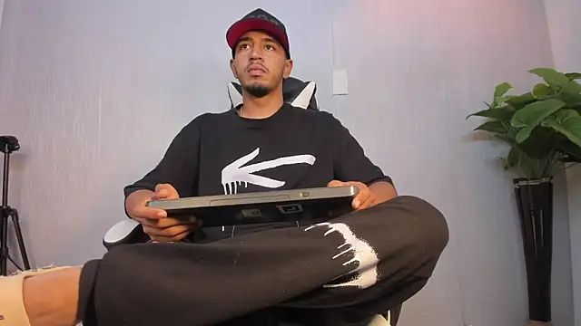 Brand Collins online show from January 6, 2026, 8:01 pm