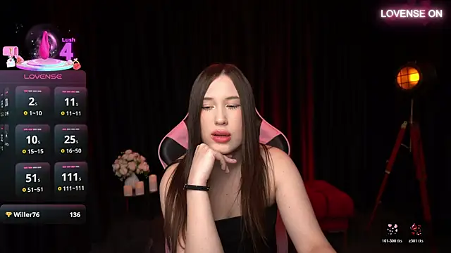 Snapshot of SoffiRay chatting on December 13, 2025, 7:53 pm SoffiRay online show from December 13, 2025, 7:53 pm