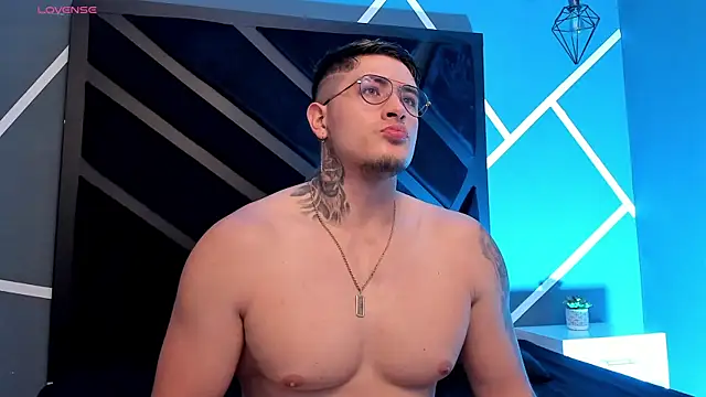 Snapshot of ArturFrostt chatting on December 16, 2025, 11:26 am ArturFrostt online show from December 16, 2025, 11:26 am