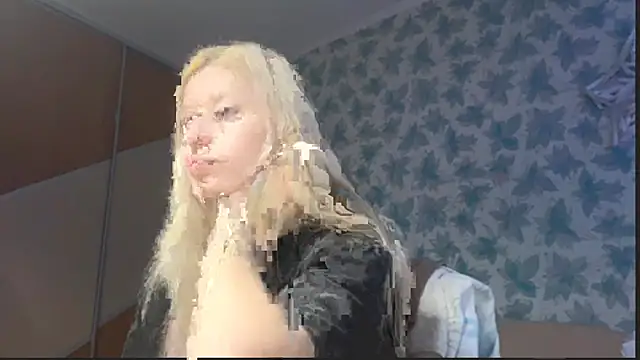 Snapshot of Barbie_Blondie chatting on December 21, 2025, 12:18 am Barbie Blondie online show from December 21, 2025, 12:18 am