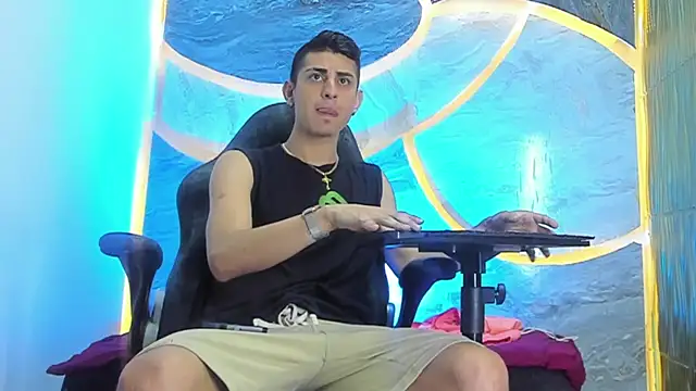 twink scott  online show from March 2, 2026, 1:51 pm