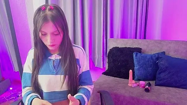 Snapshot of TiinaJonus_ chatting on February 28, 2026, 4:13 am TiinaJonus online show from February 28, 2026, 4:13 am