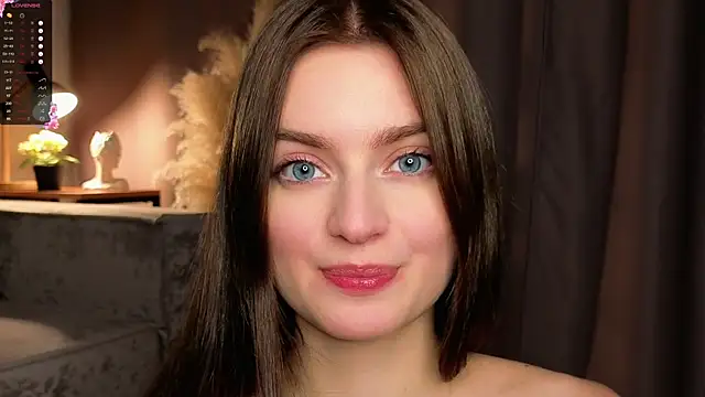 Snapshot of Sara_Kinsly chatting on December 3, 2025, 3:10 pm Sara Kinsly online show from December 3, 2025, 3:10 pm