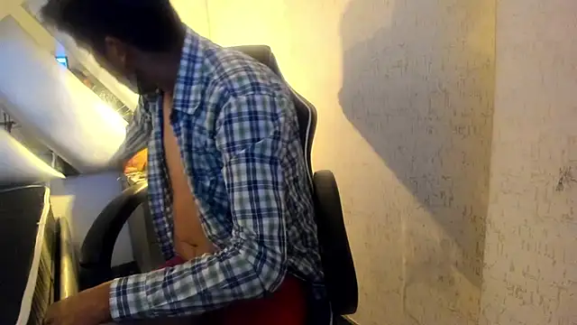 Snapshot of DANIDICK_VC chatting on December 16, 2025, 12:10 pm DANIDICK VC online show from December 16, 2025, 12:10 pm