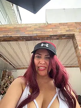 Snapshot of IsaSantoDomingo chatting on December 3, 2025, 2:37 pm IsaSantoDomingo online show from December 3, 2025, 2:37 pm