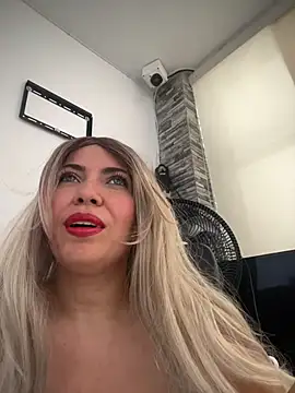 Snapshot of IsaSantoDomingo chatting on December 16, 2025, 3:28 pm IsaSantoDomingo online show from December 16, 2025, 3:28 pm