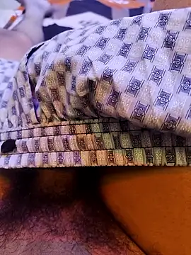 Snapshot of ishan2026 chatting on December 17, 2025, 4:24 pm ishan2026 online show from December 17, 2025, 4:24 pm