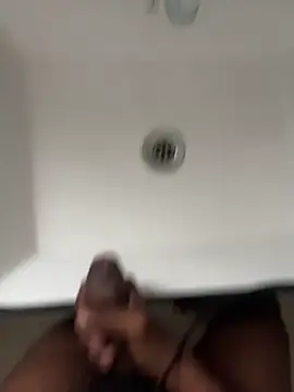 jare692001 online show from November 30, 2025, 11:25 am