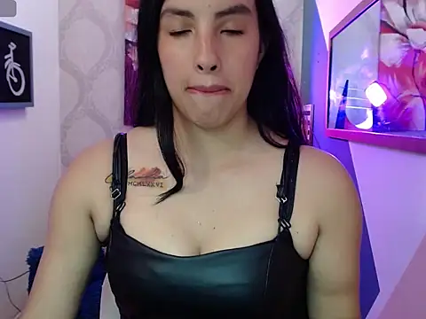 Loornna mirr online show from December 2, 2025, 7:53 pm