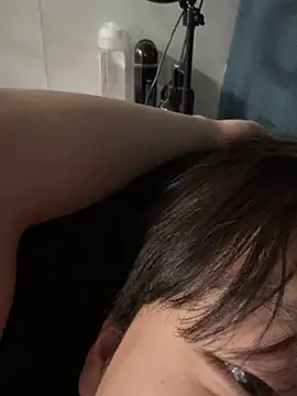 Snapshot of powq05 chatting on February 28, 2026, 2:07 pm powq05 online show from February 28, 2026, 2:07 pm