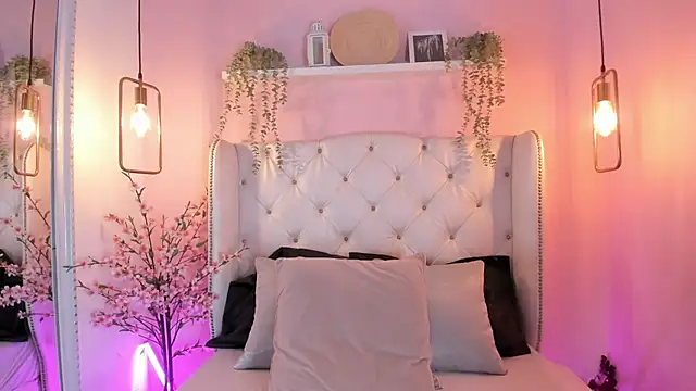 AmberHarpper online show from March 28, 2026, 2:16 pm