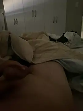 MatiG2323 online show from February 26, 2026, 12:37 pm