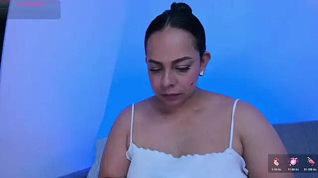 jimena chic1 online show from May 3, 2026, 8:04 pm