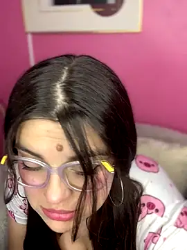 Scarletts Boobs online show from December 3, 2025, 8:40 pm