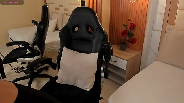 samantha quinnn online show from January 10, 2026, 4:25 am