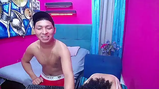 Snapshot of twinks_fuck chatting on December 15, 2025, 10:25 pm twinks fuck online show from December 15, 2025, 10:25 pm