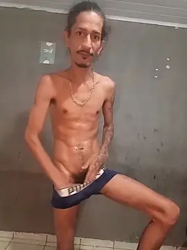 Snapshot of theyllorwillian chatting on February 24, 2026, 11:36 pm theyllorwillian online show from February 24, 2026, 11:36 pm