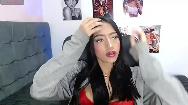 Snapshot of aisha_brunette18 chatting on December 16, 2025, 10:48 pm aisha brunette18 online show from December 16, 2025, 10:48 pm