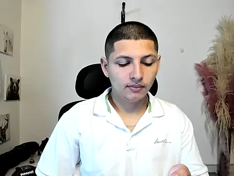 Snapshot of Juan_belmont chatting on March 8, 2026, 12:31 pm Juan belmont online show from March 8, 2026, 12:31 pm