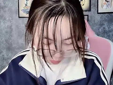 Snapshot of Aria5999 chatting on December 5, 2025, 6:26 pm Aria5999 online show from December 5, 2025, 6:26 pm