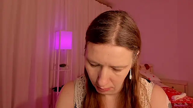 Snapshot of KathrineMeyer chatting on January 6, 2026, 2:15 am KathrineMeyer online show from January 6, 2026, 2:15 am