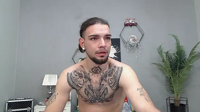 KaneHunter online show from December 14, 2025, 4:07 am