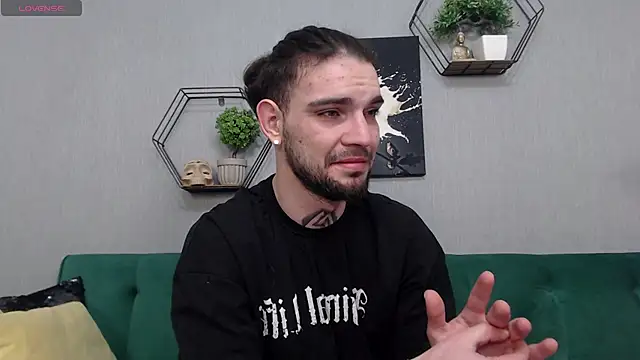 KaneHunter online show from April 11, 2026, 8:57 pm