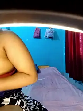 Snapshot of priya2098 chatting on February 25, 2026, 5:17 am priya2098 online show from February 25, 2026, 5:17 am