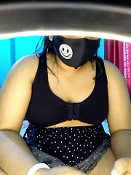 priya2098 online show from March 9, 2026, 5:33 am