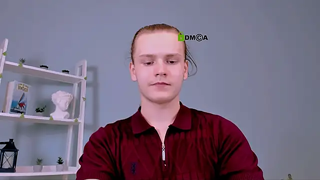 Snapshot of leo_void chatting on December 15, 2025, 8:02 pm leo void online show from December 15, 2025, 8:02 pm