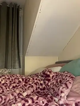 Snapshot of Pixie_Dust_69 chatting on February 16, 2026, 10:17 pm Pixie Dust 69 online show from February 16, 2026, 10:17 pm