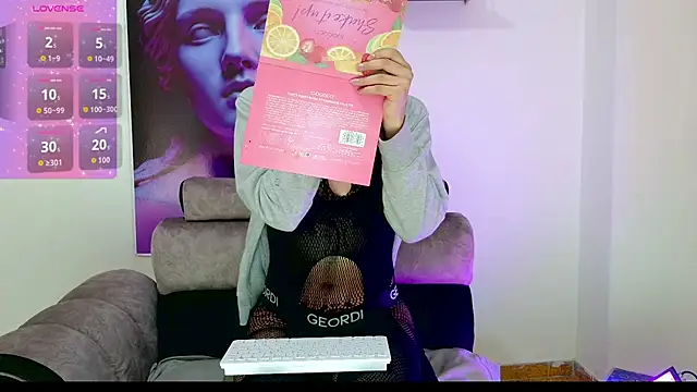 Snapshot of xAngel__Dustx chatting on December 14, 2025, 2:22 pm xAngel Dustx online show from December 14, 2025, 2:22 pm